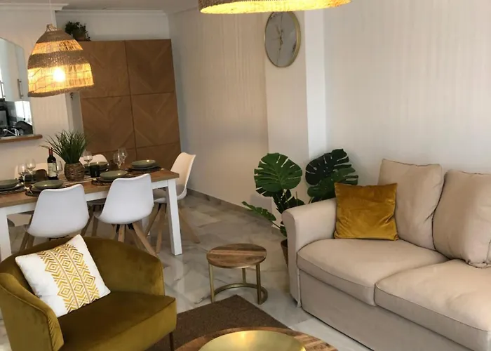 Bay Terraza24 アパート カルプ